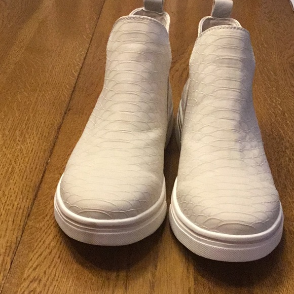 MIA Shoes - Woman’s MIA slip on sneaker booties. Cream. size 6 1/2. Barely worn!